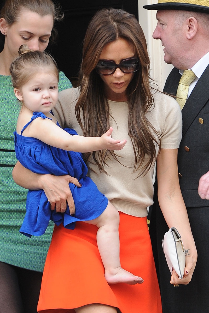 
	
	Victoria Beckham và con gái Harper.